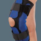 Ortesi apribile con aste